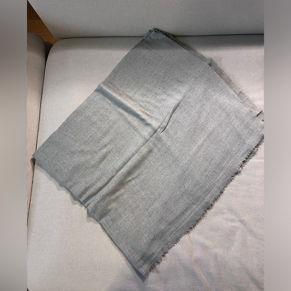 Lightweight Grey Scarf